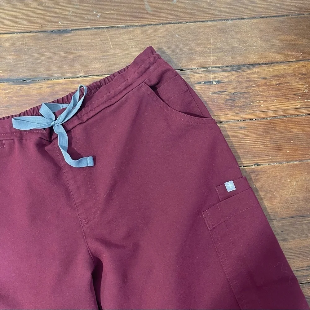 Figs Red Cargo scrub Pants technical collection Fit medium